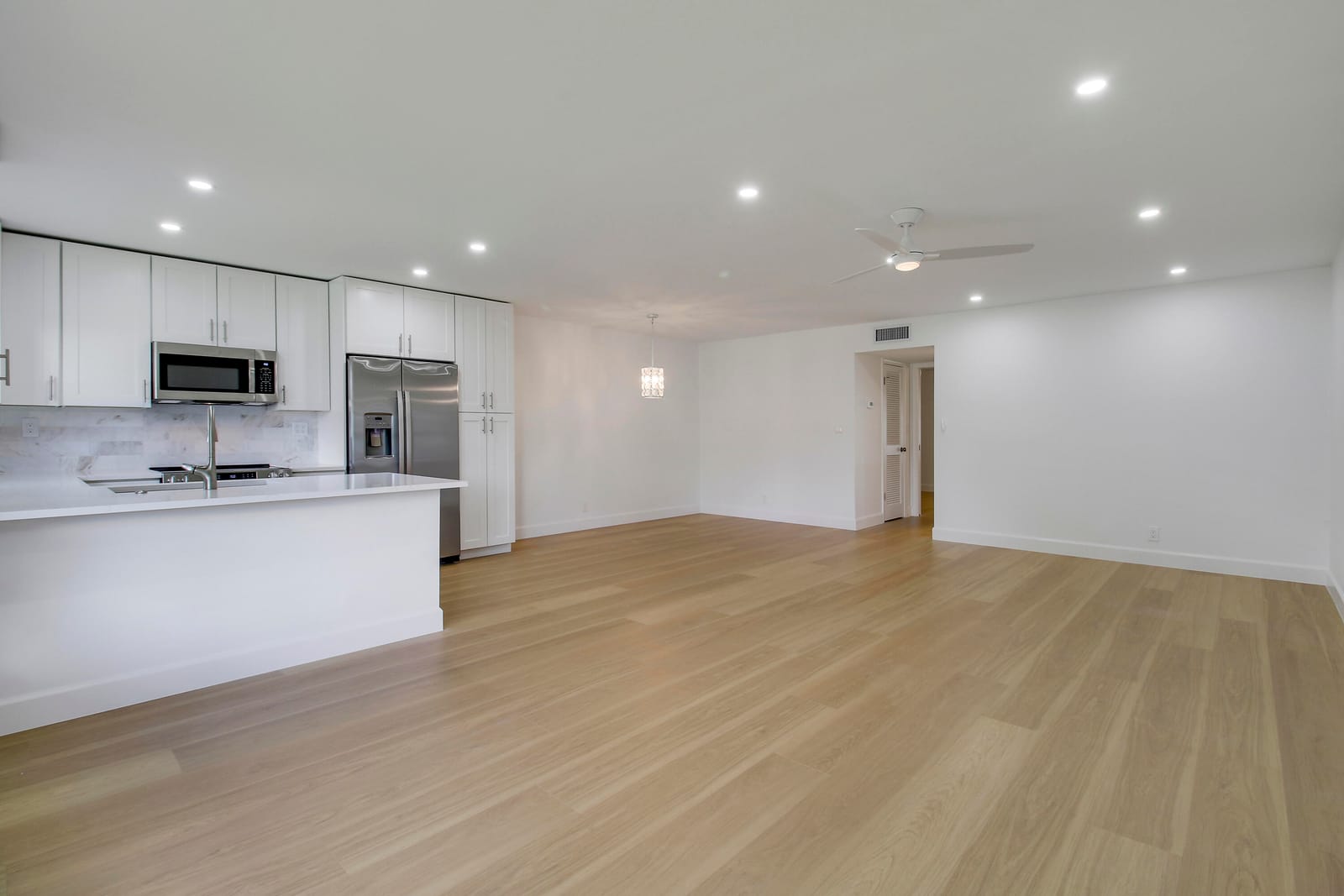 625 High Point Drive C — photo 8