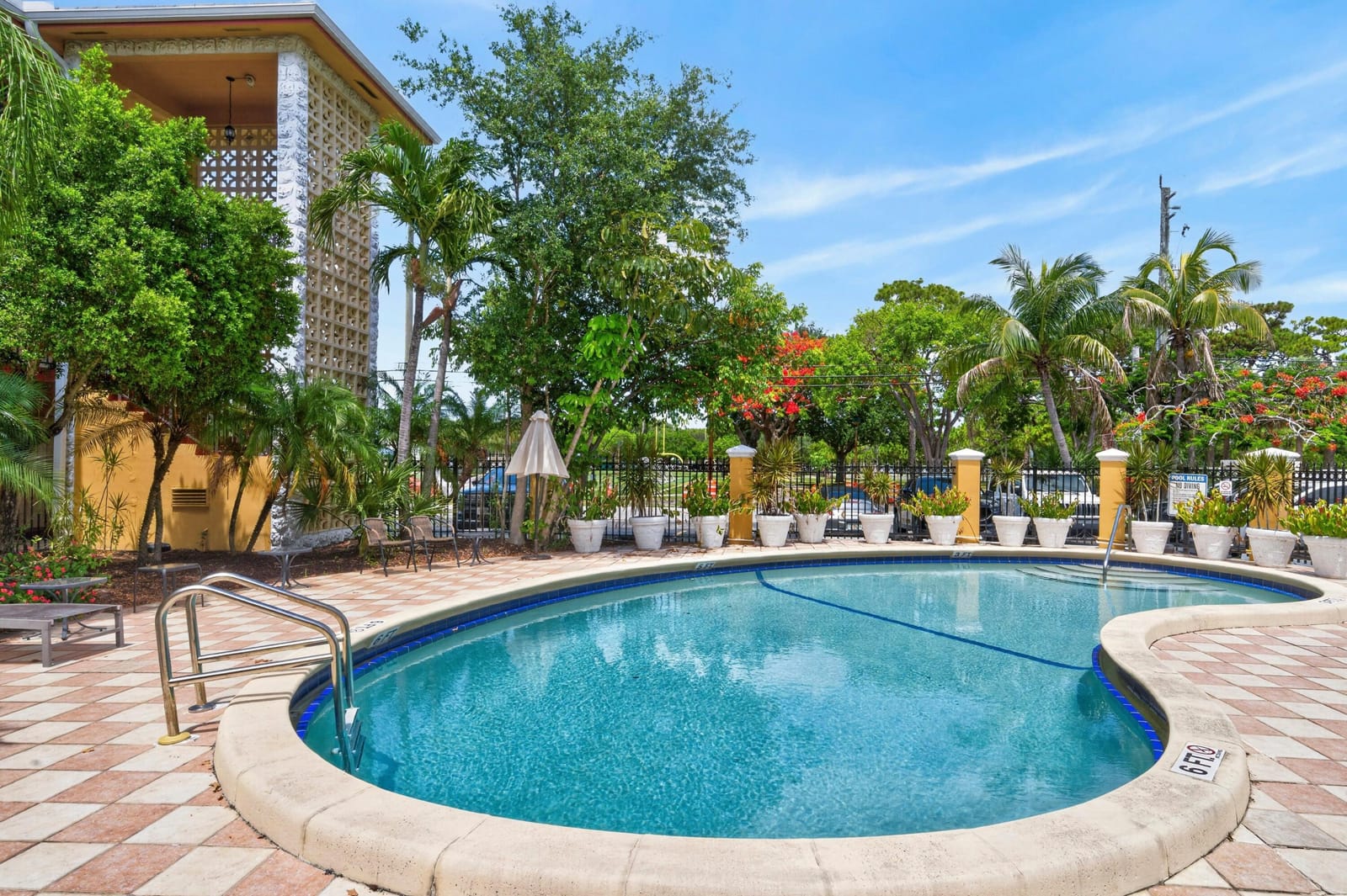 744 NE 14th Avenue 21, Fort Lauderdale, FL 33304 photo 2
