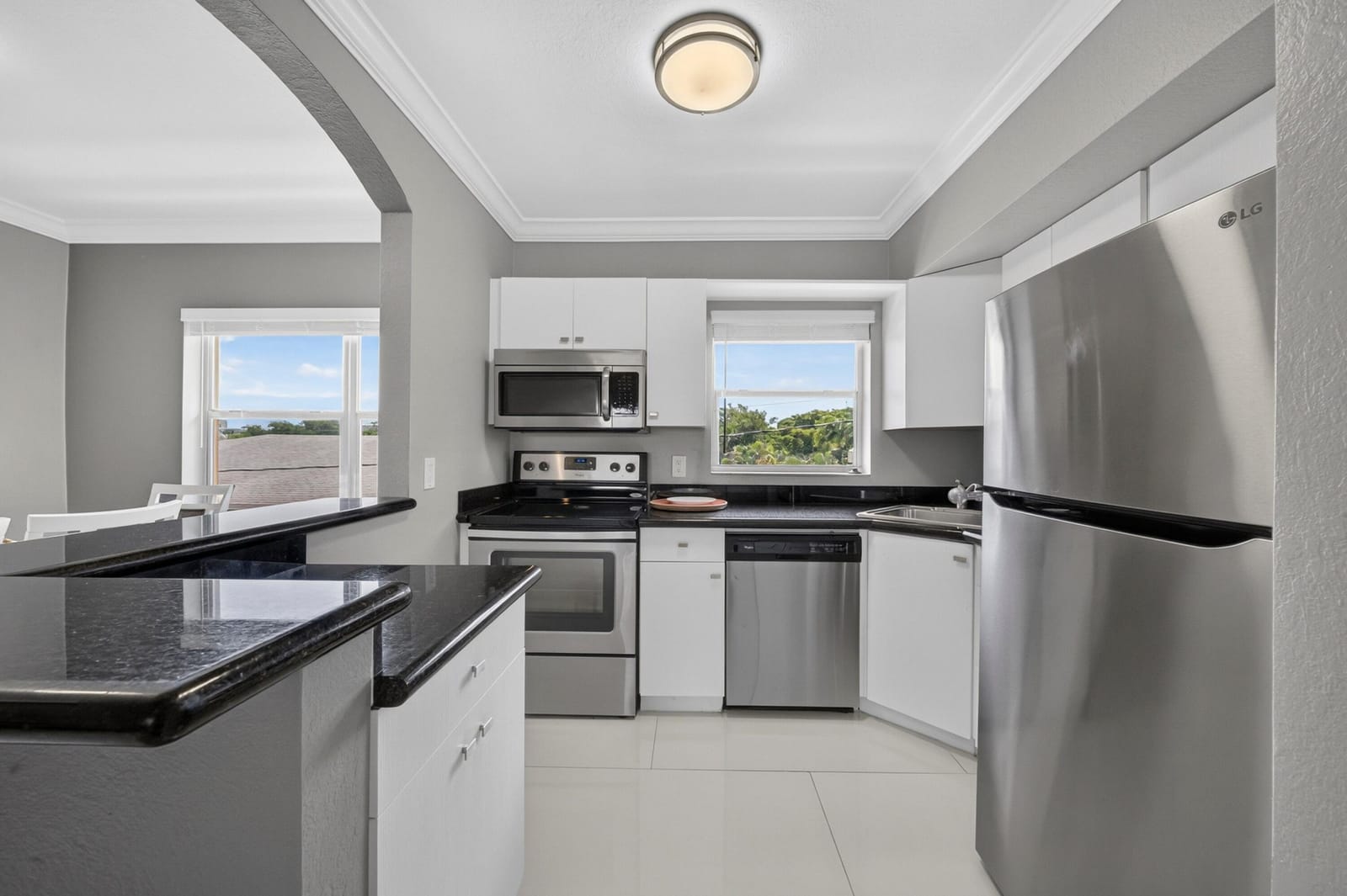 744 NE 14th Avenue 21, Fort Lauderdale, FL 33304 photo 9