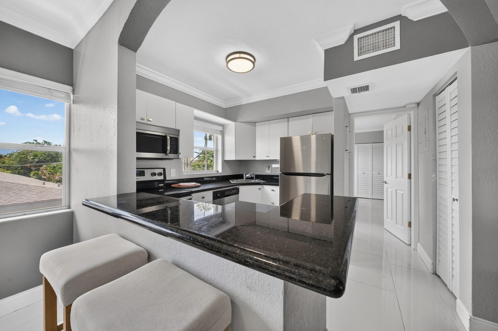 744 NE 14th Avenue 21, Fort Lauderdale, FL 33304 photo 10