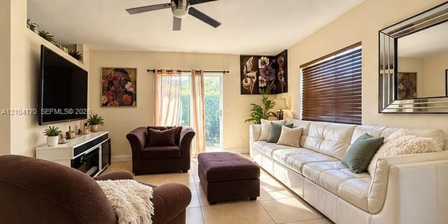 2114 E Ridge Circle E, Boynton Beach, FL 33435