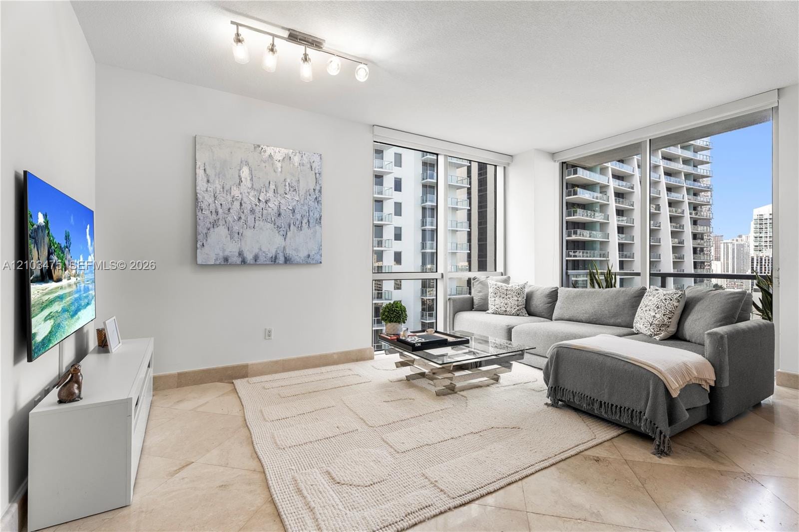 1060 Brickell Avenue 2117, Miami, FL 33131 photo 3
