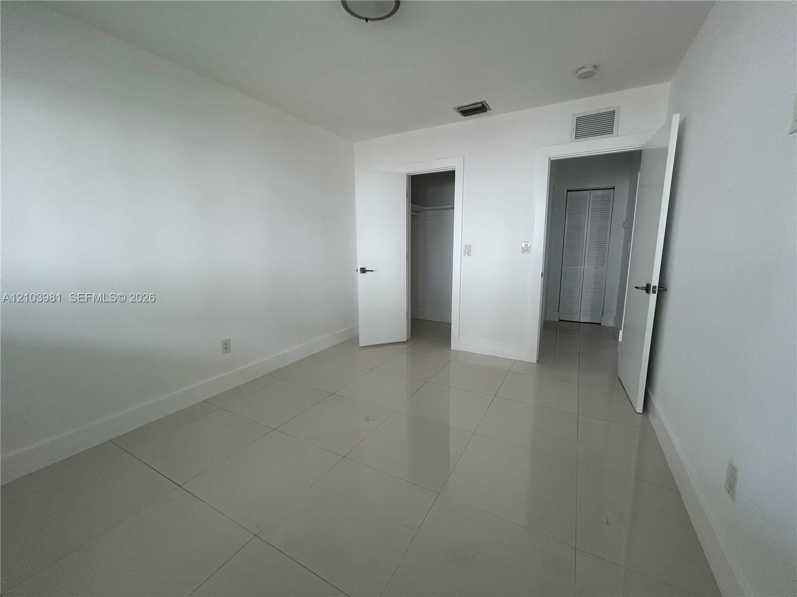 2121 NE 167th Street 3 — photo 10