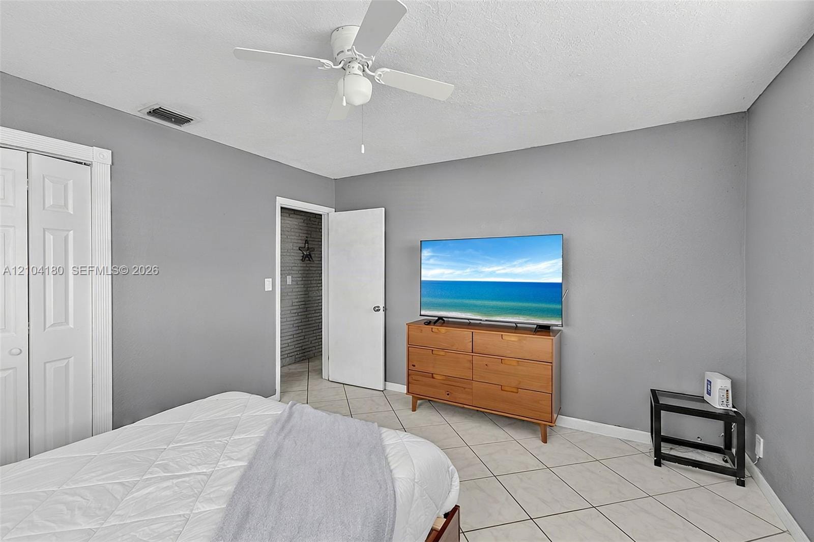 2440 Largo Drive — photo 11