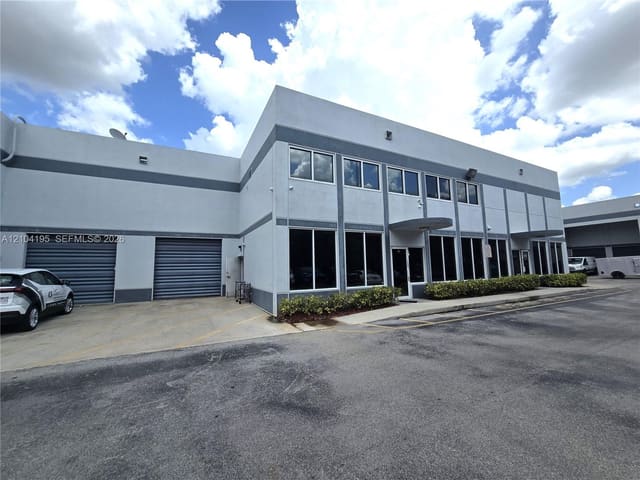 3762 NW 124th Avenue 205, Coral Springs, FL 33065