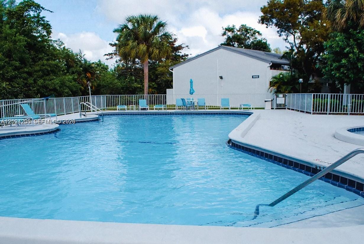 19200 NE 25th Avenue 322C, Miami, FL 33180 photo 14