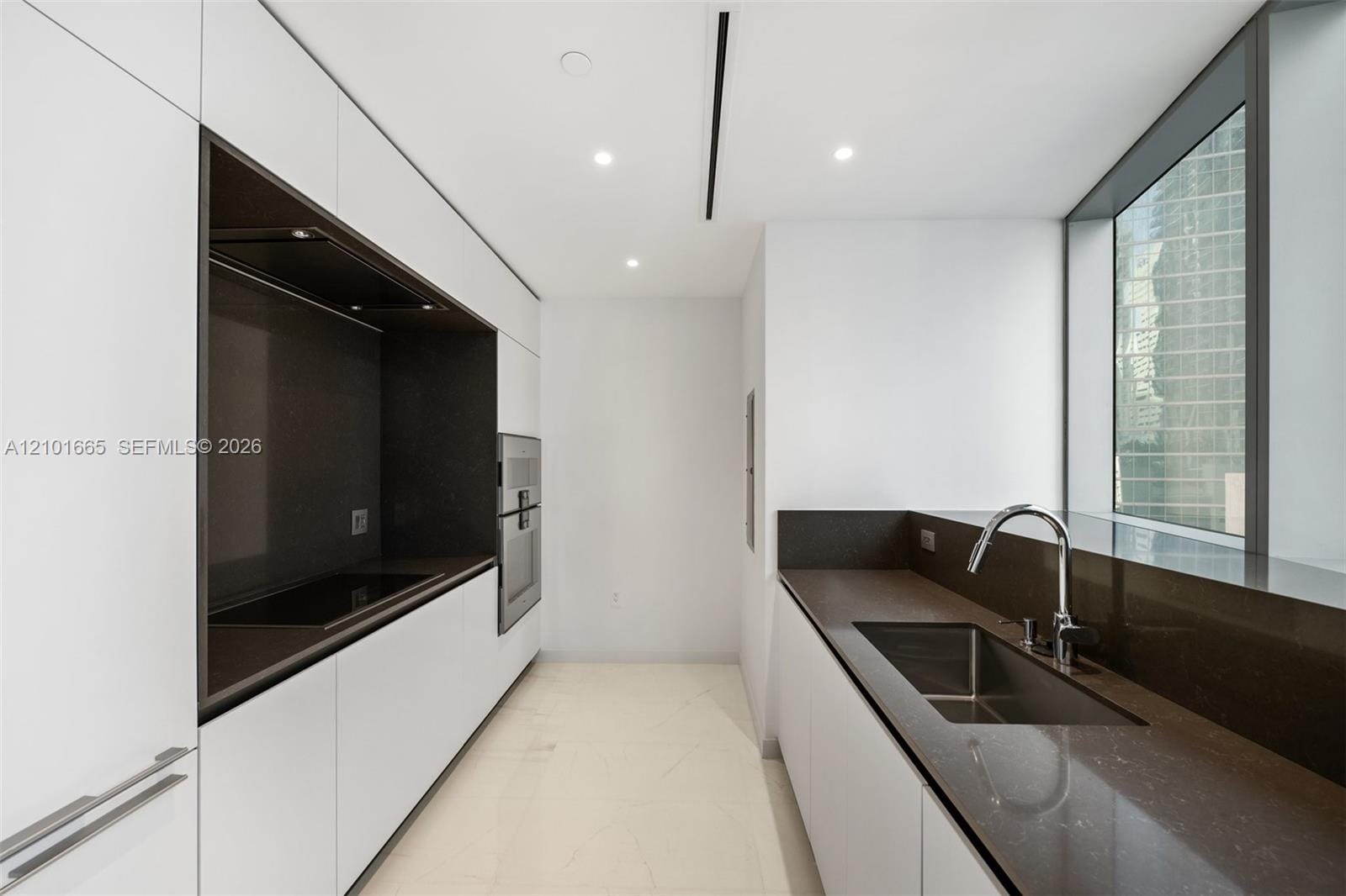 300 Biscayne Boulevard Way 1205C — photo 11
