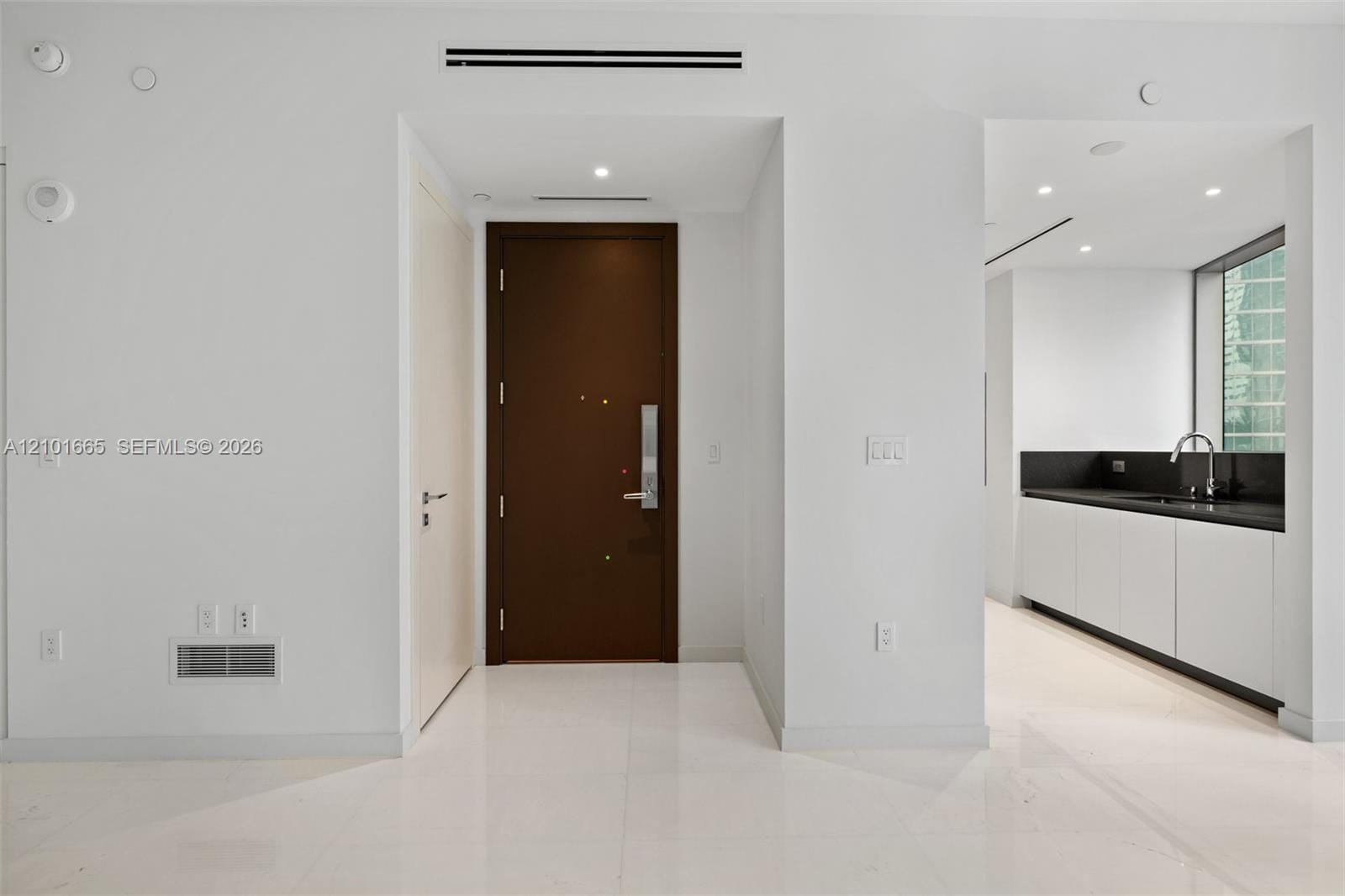 300 Biscayne Boulevard Way 1205C — photo 8
