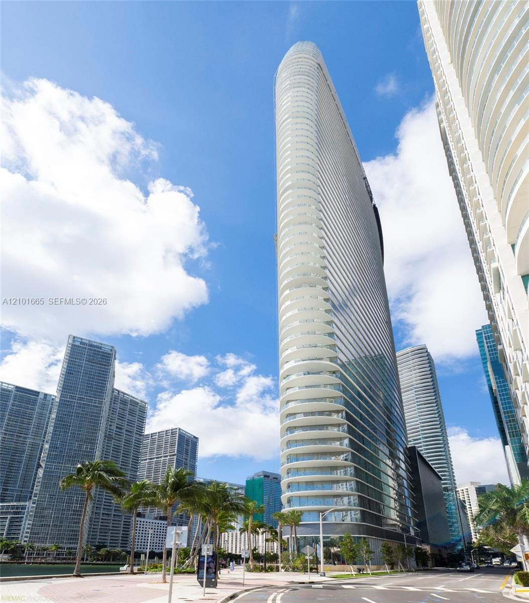 300 Biscayne Boulevard Way 1205C, Miami, FL 33131