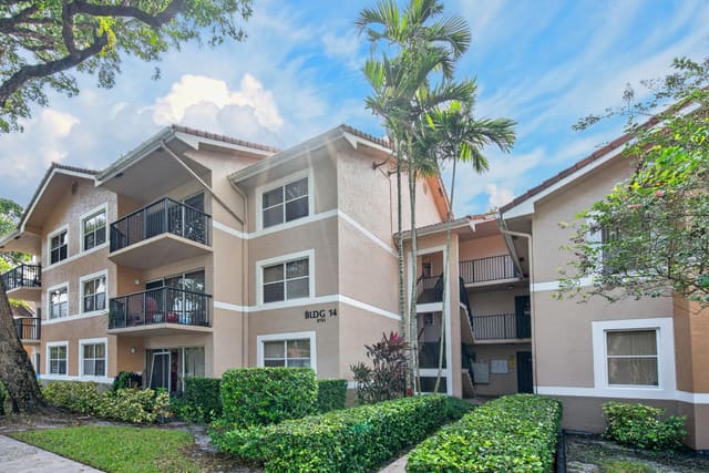 8741 Wiles Road #305, Coral Springs, FL 33067