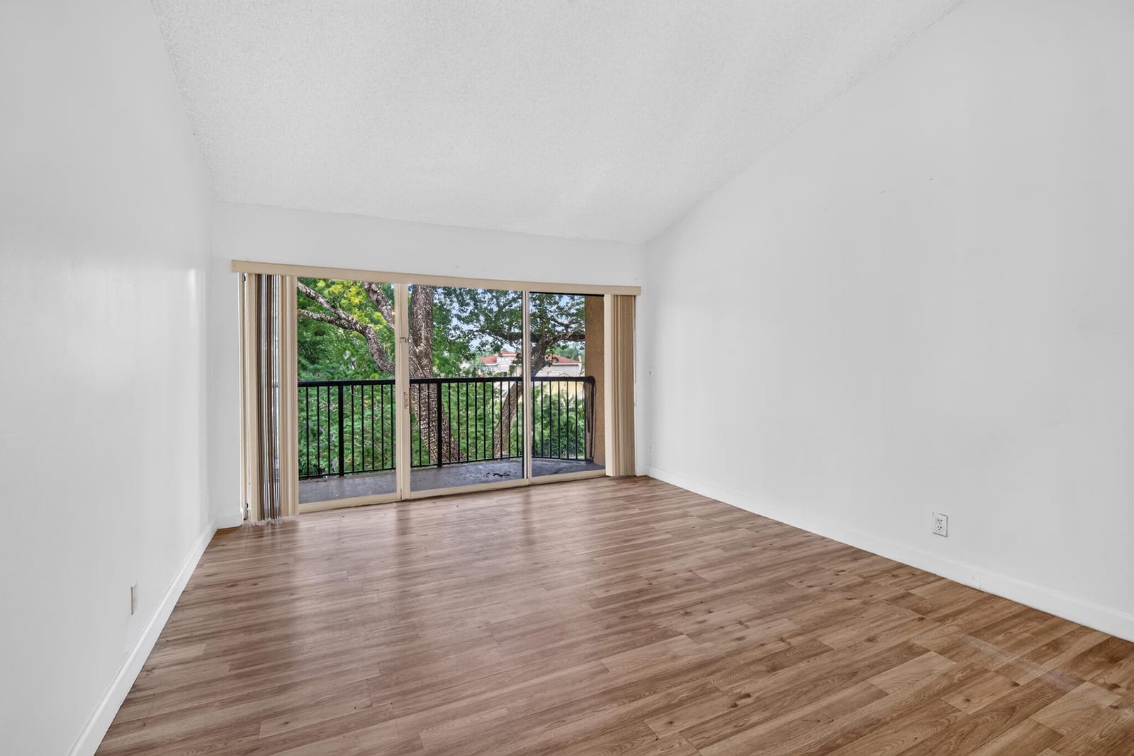 8741 Wiles Road #305, Coral Springs, FL 33067 photo 8