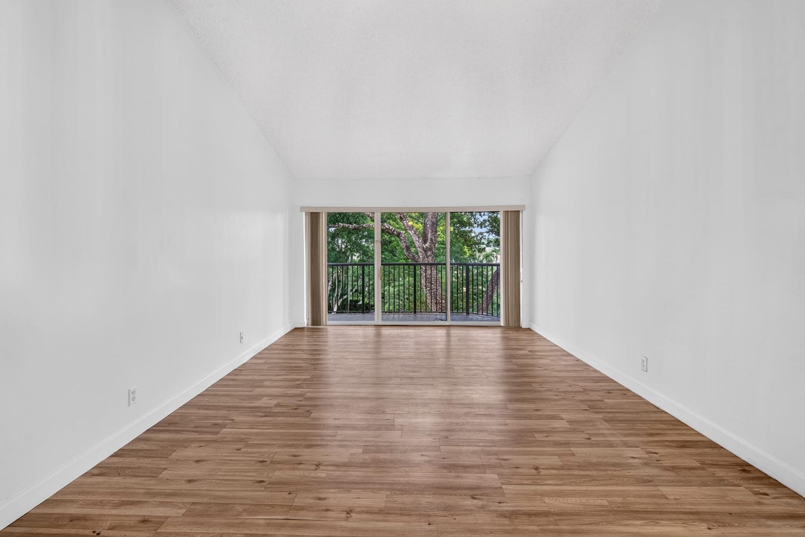 8741 Wiles Road #305, Coral Springs, FL 33067 photo 9