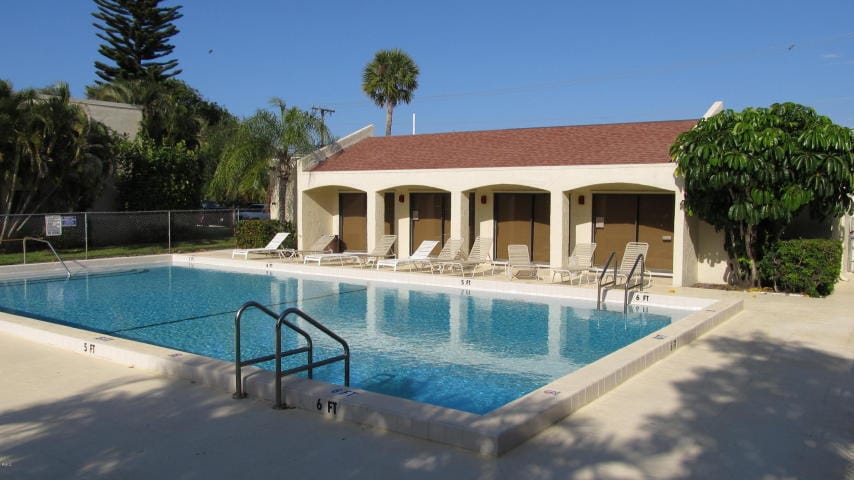 150 PINEVIEW Road B8, Jupiter, FL 33469 photo 11