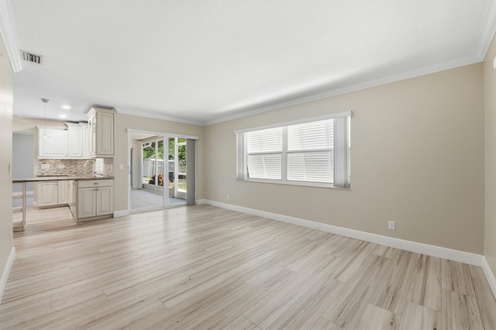 916 EVERGREEN Drive — photo 12
