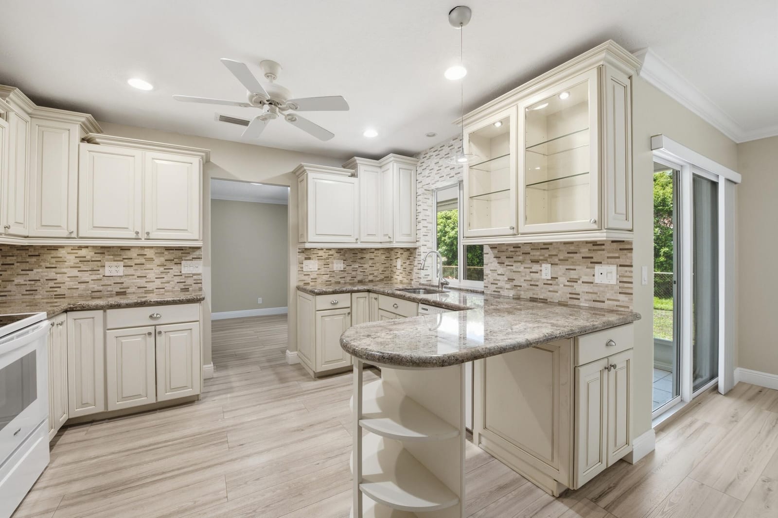 916 EVERGREEN Drive — photo 7