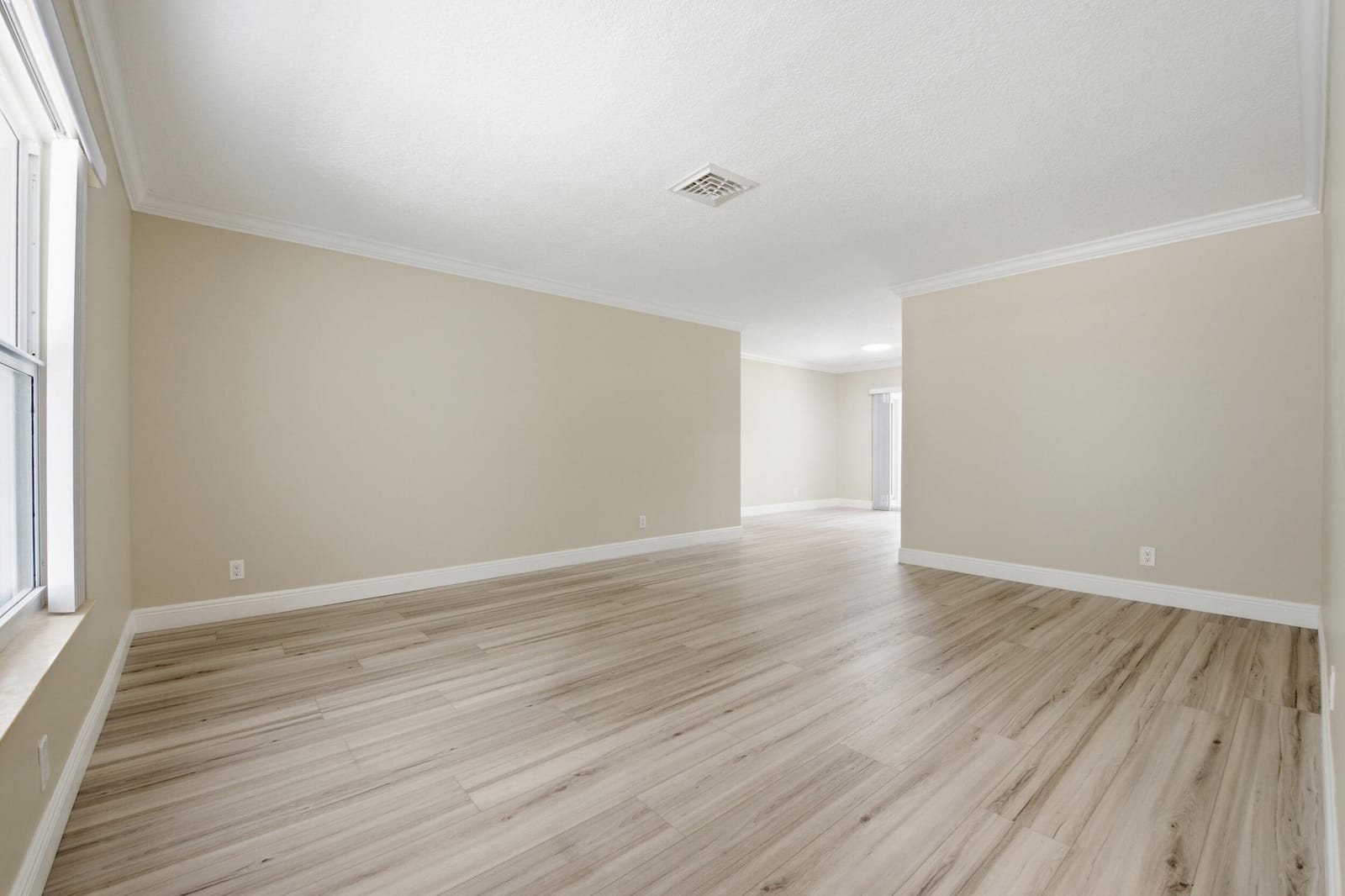 916 EVERGREEN Drive — photo 9