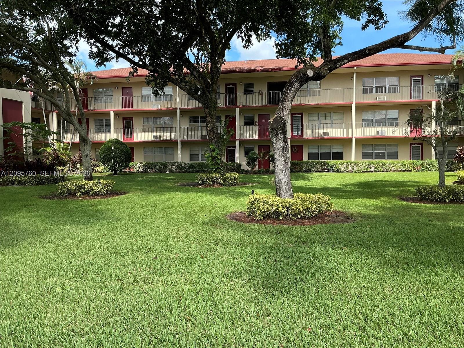 251 SW 134th Way 309M — photo 11