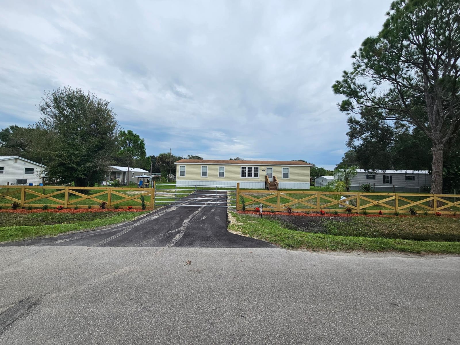 1618 NW 46TH Terrace, Okeechobee, FL 34972 photo 2