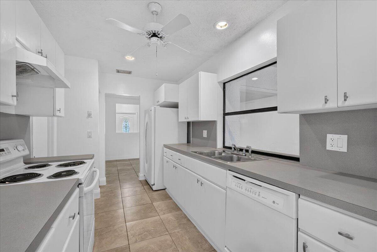 6404 SAGEWOOD Way, Delray Beach, FL 33484 photo 15
