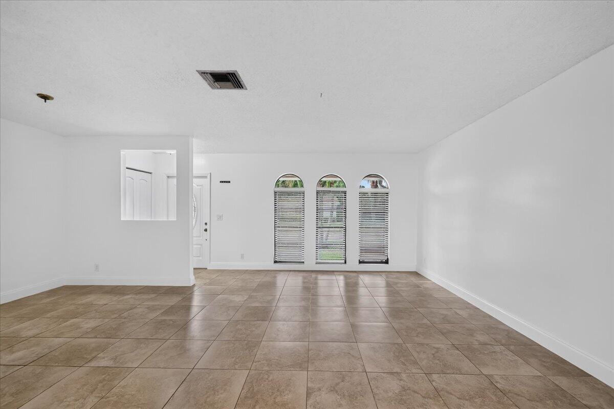 6404 SAGEWOOD Way — photo 5