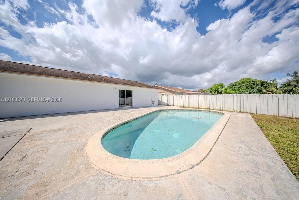 405 SW 78th Terrace — photo 3