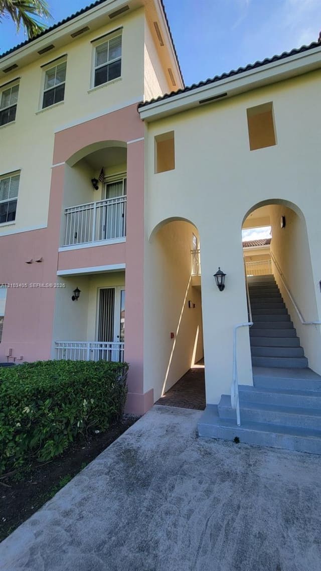 10022 NW 7th Street 205, Fontainbleau Lakes Courty, Miami, FL