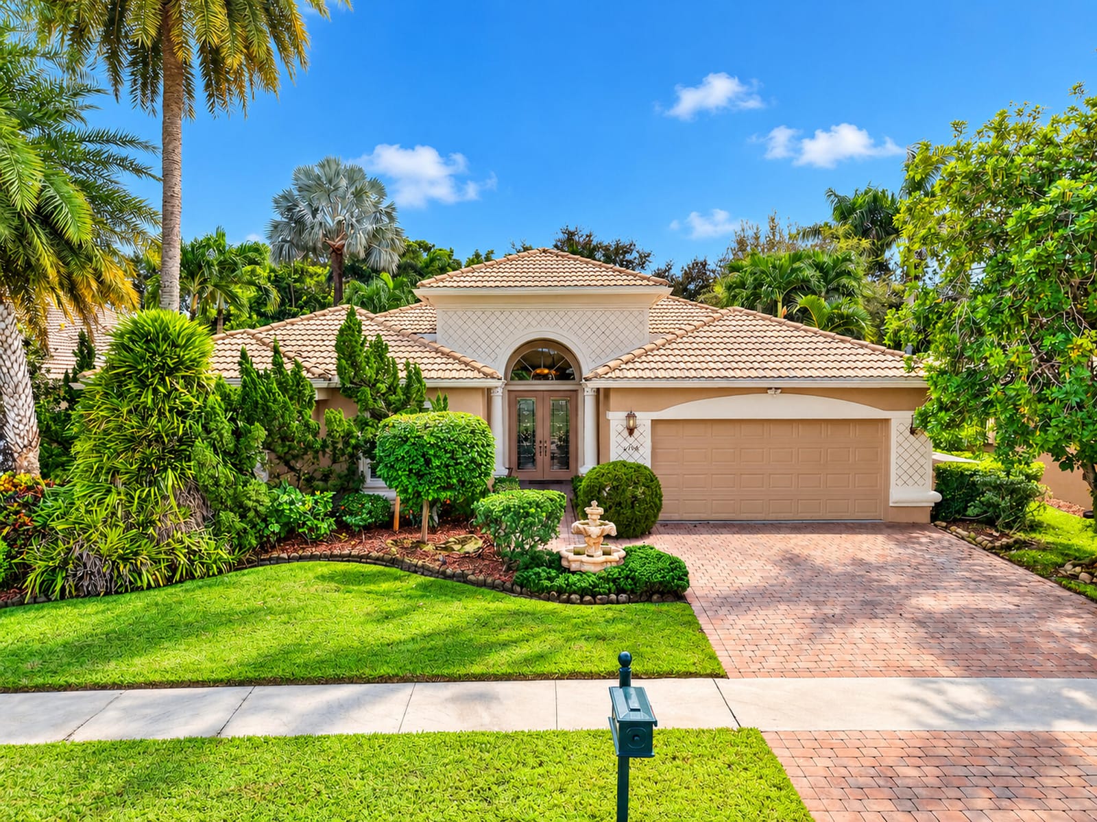 6946 MILANI Street, Lake Worth, FL 33467
