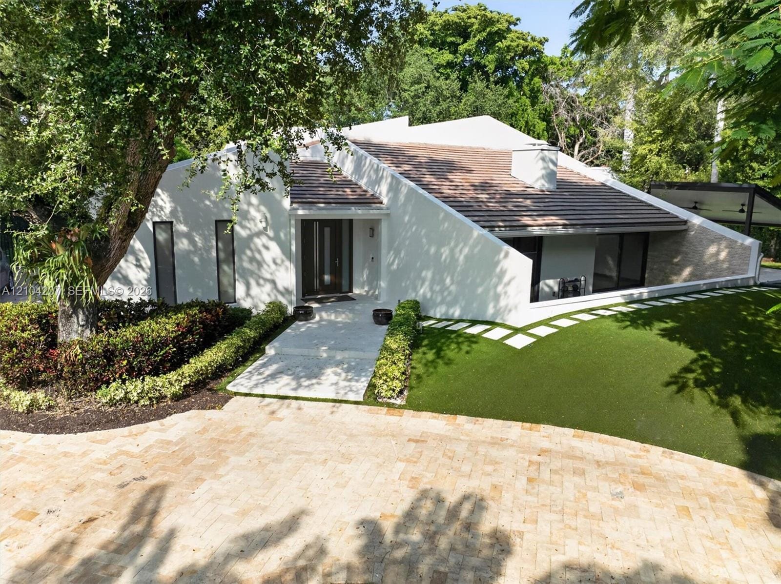 7001 Robles Street, Coral Gables, FL 33143 photo 2