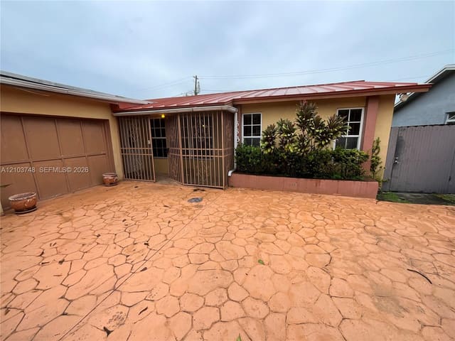 8837 N Crescent Drive, Miramar, FL 33025