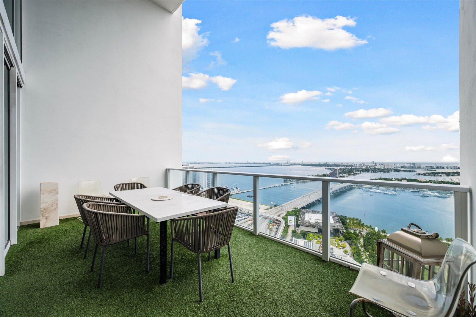 1040 Biscayne Boulevard 4202 — photo 2
