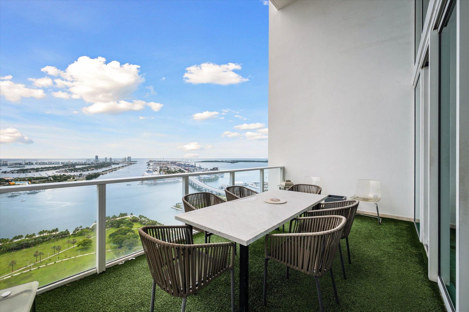 1040 Biscayne Boulevard 4202, Miami, FL 33132 photo 17
