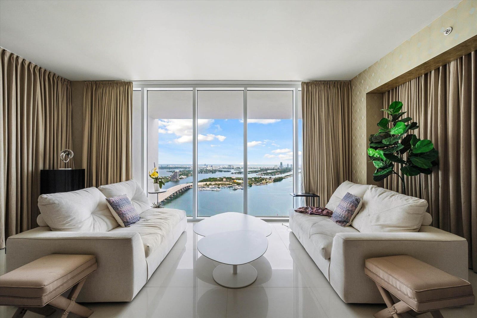1040 Biscayne Boulevard 4202 — photo 3