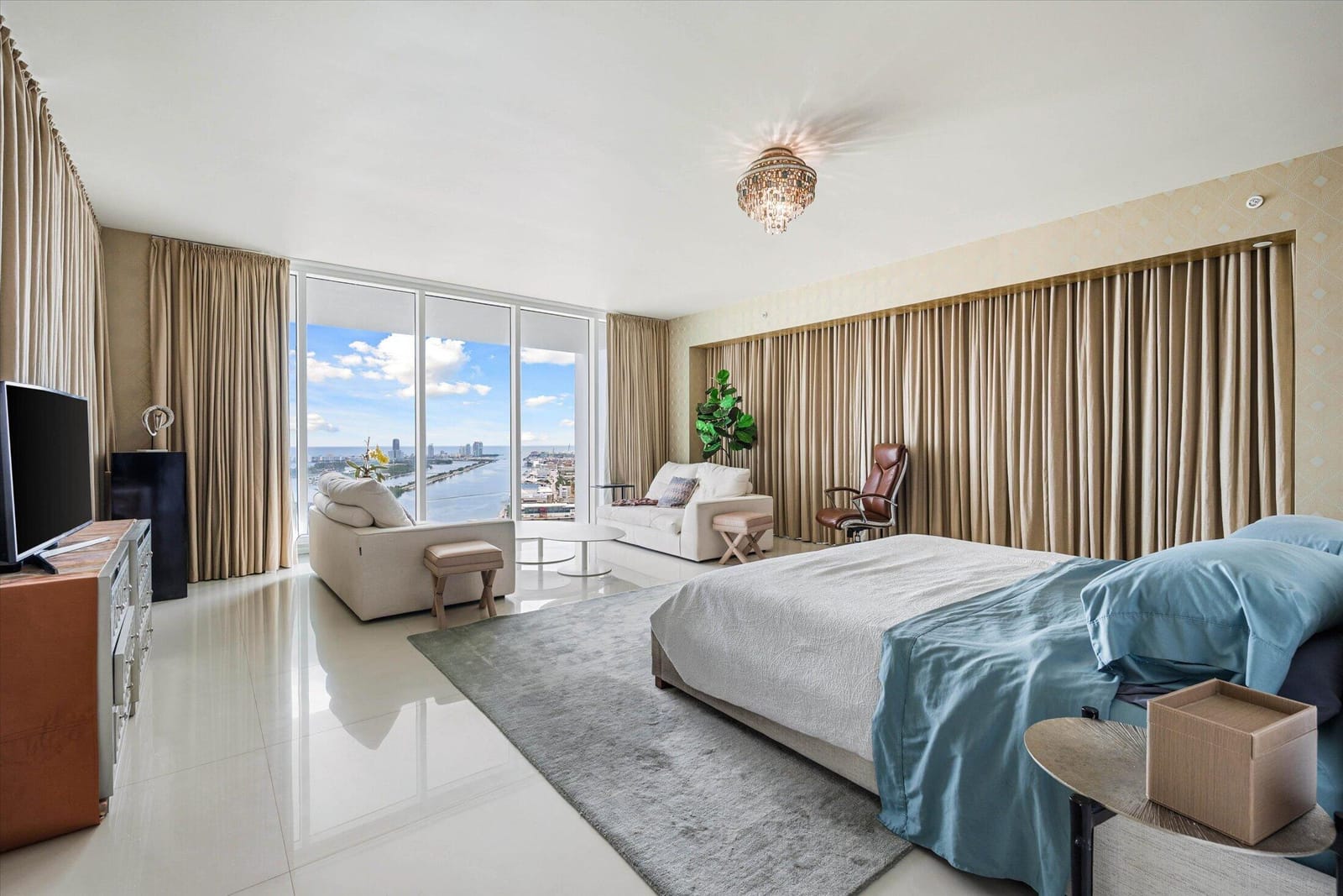 1040 Biscayne Boulevard 4202, Miami, FL 33132 photo 22