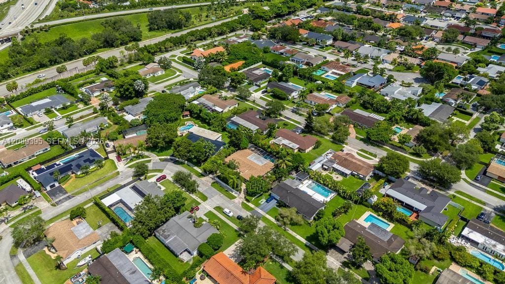 8115 SW 92nd Court, Miami, FL 33173 photo 24
