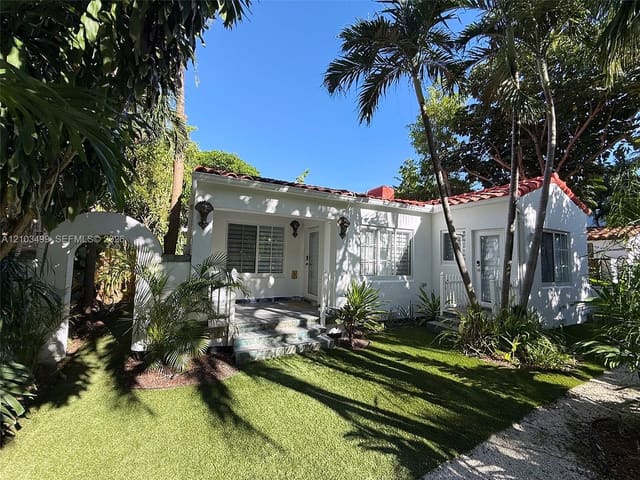 719 Lenox Avenue, Miami Beach, FL 33139