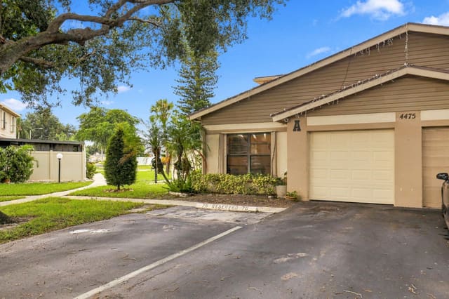 4475 Willow Pond Road A, West Palm Beach, FL 33417