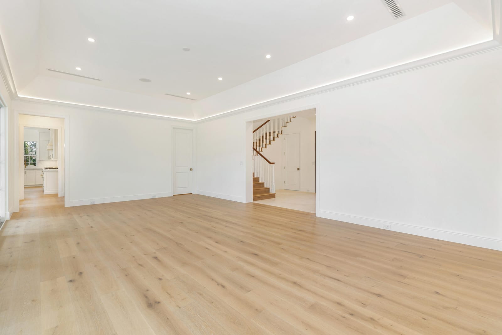 372 Franklin Road — photo 6