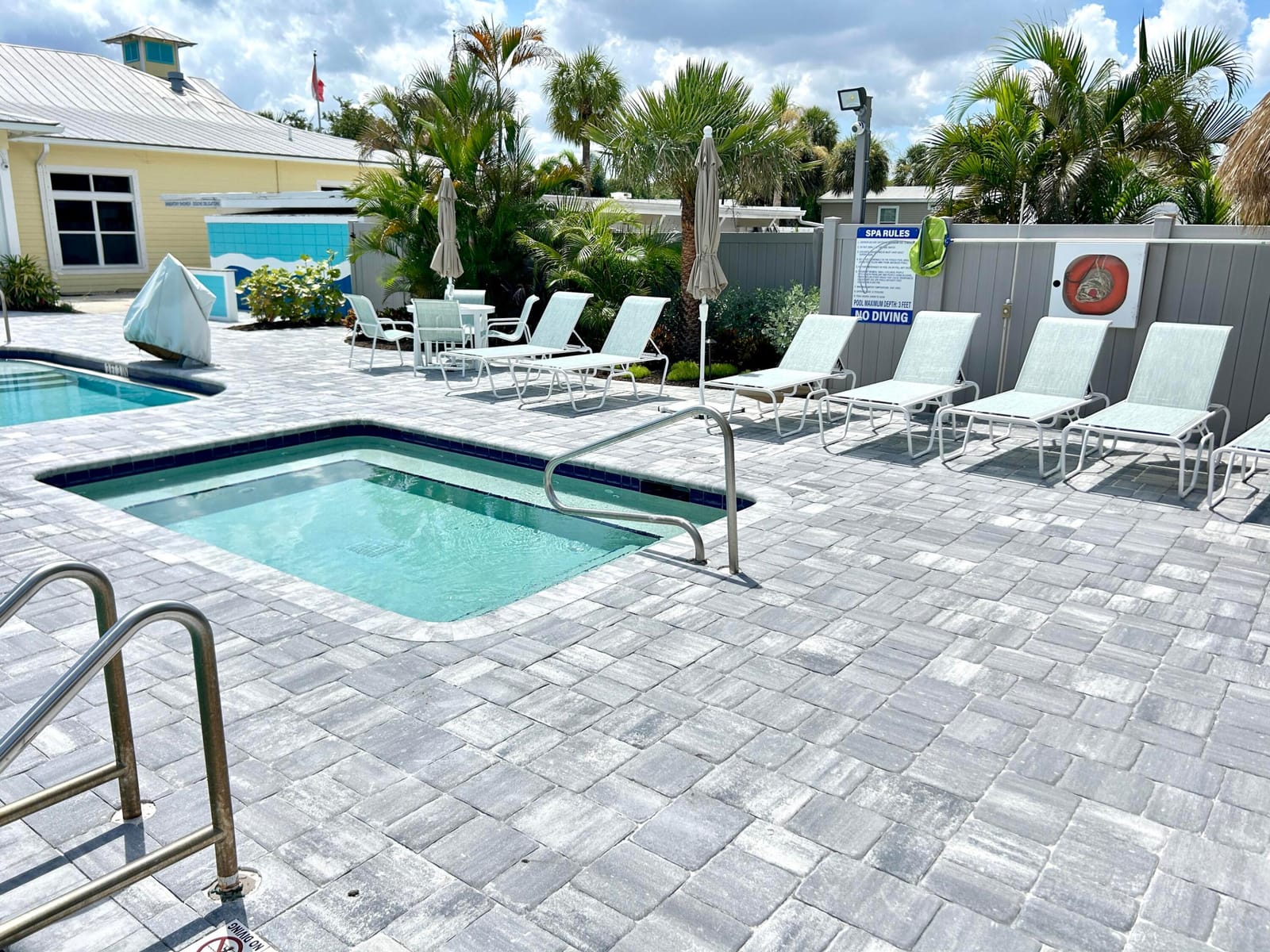 1316 W BOUGAINVILLEA Drive, Deerfield Beach, FL 33442 photo 16