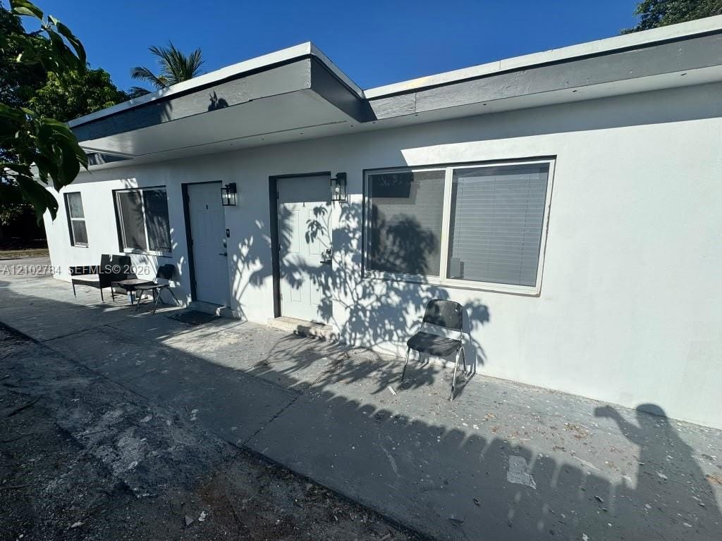 565 NE 32nd Street — photo 12