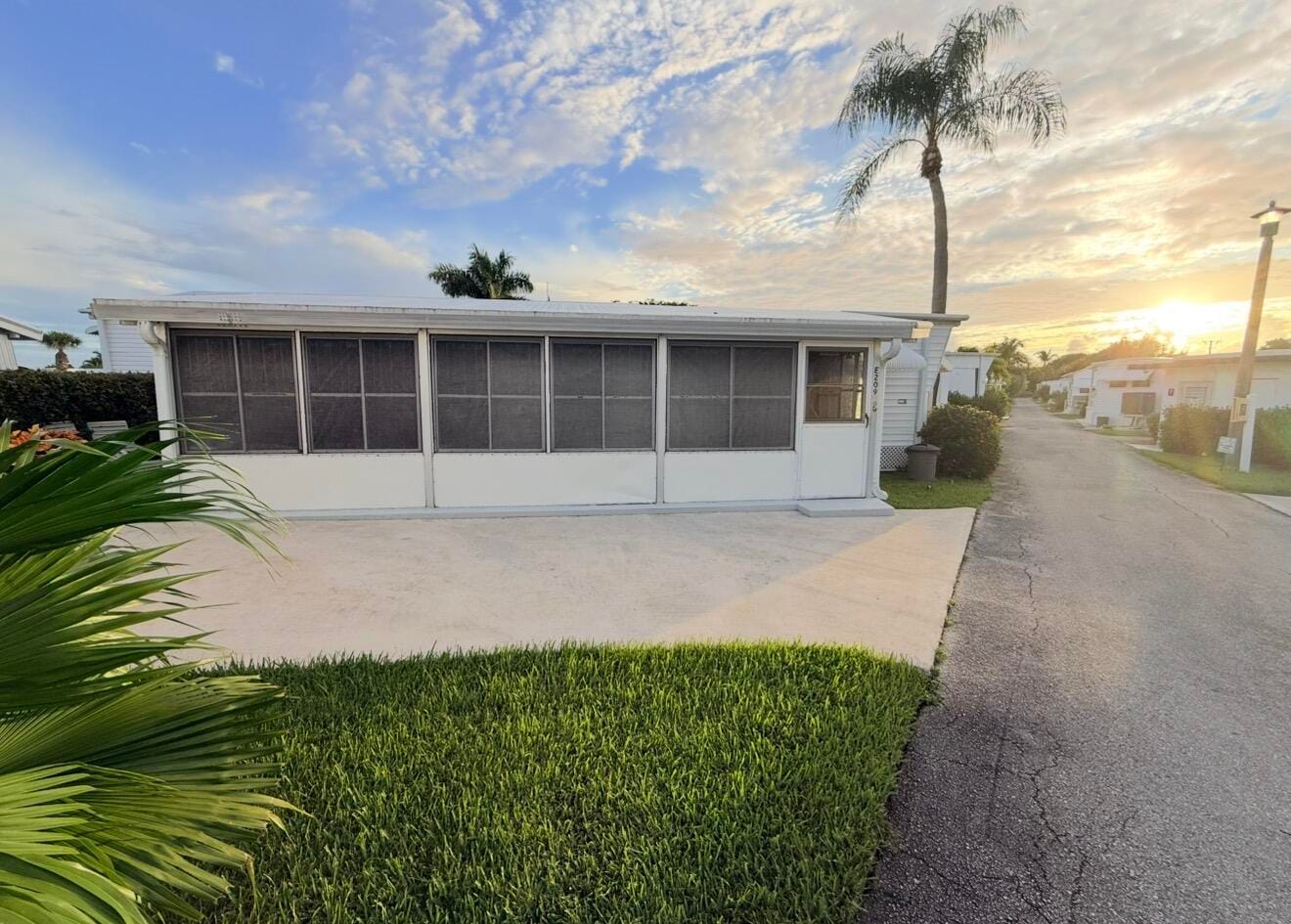 209 E Eagle Drive E — photo 1