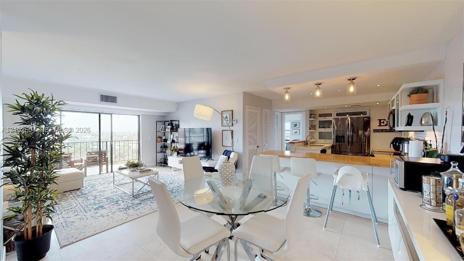 77 Crandon Boulevard 8D, Key Biscayne, FL 33149