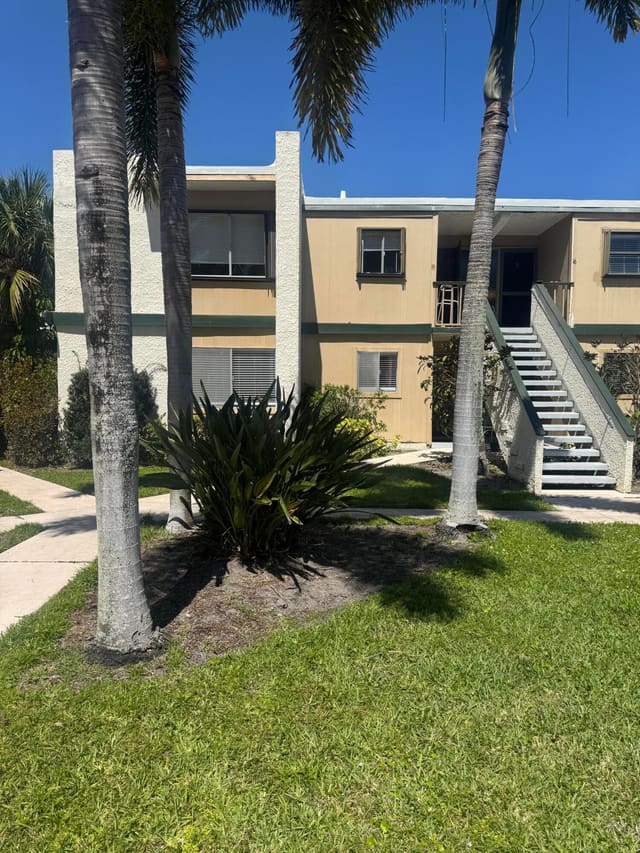 1550 NE 13th Terrace, Jensen Beach, FL 34957