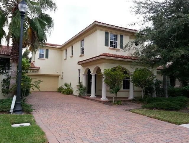 735 Duchess Court, Palm Beach Gardens, FL 33410