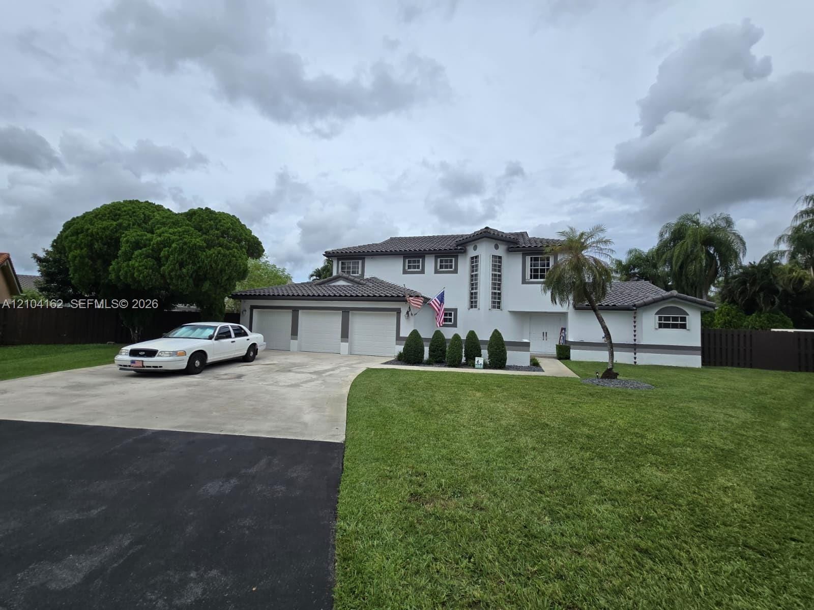 4371 SW 155th Court — photo 2