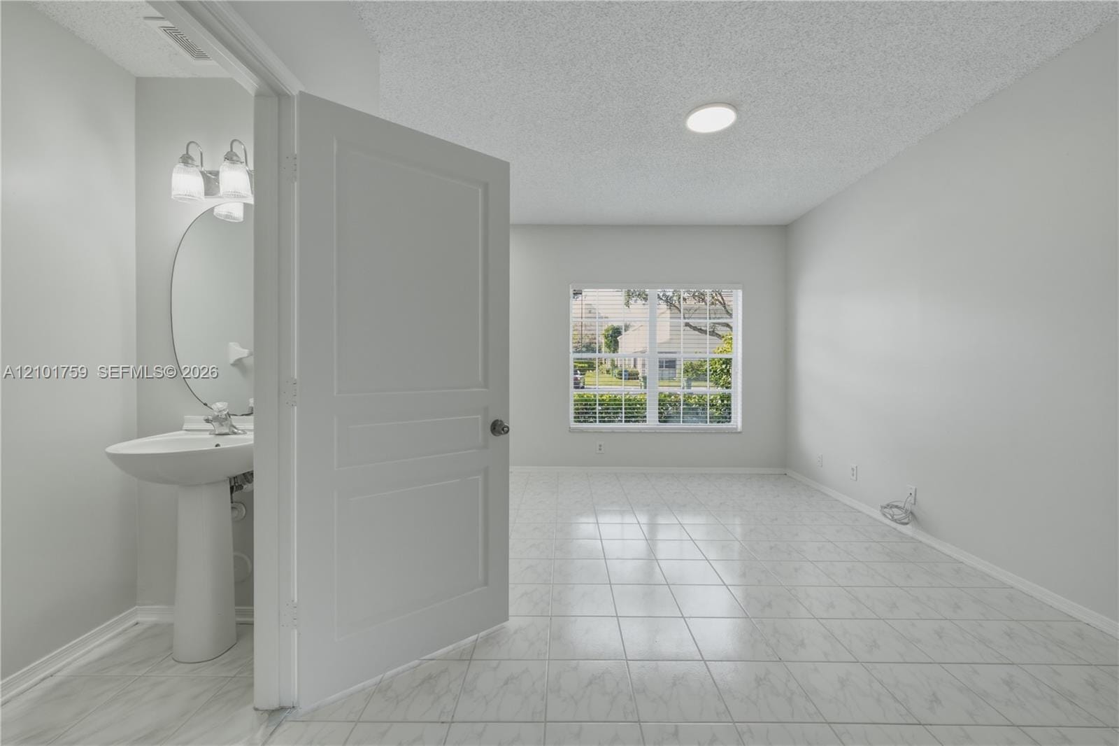 16731 Hemingway Drive, Weston, FL 33326 photo 8