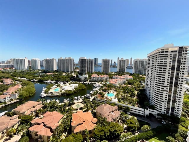 1000 W Island Boulevard 2707, Aventura, FL 33160