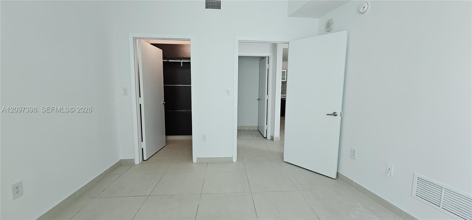 1900 N Bayshore Drive 3317 — photo 8