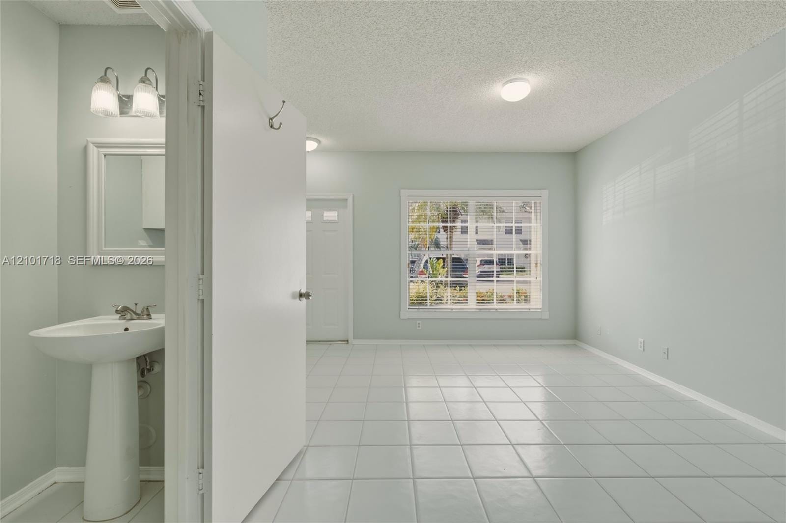 16679 Hemingway Drive, Weston, FL 33326 photo 7
