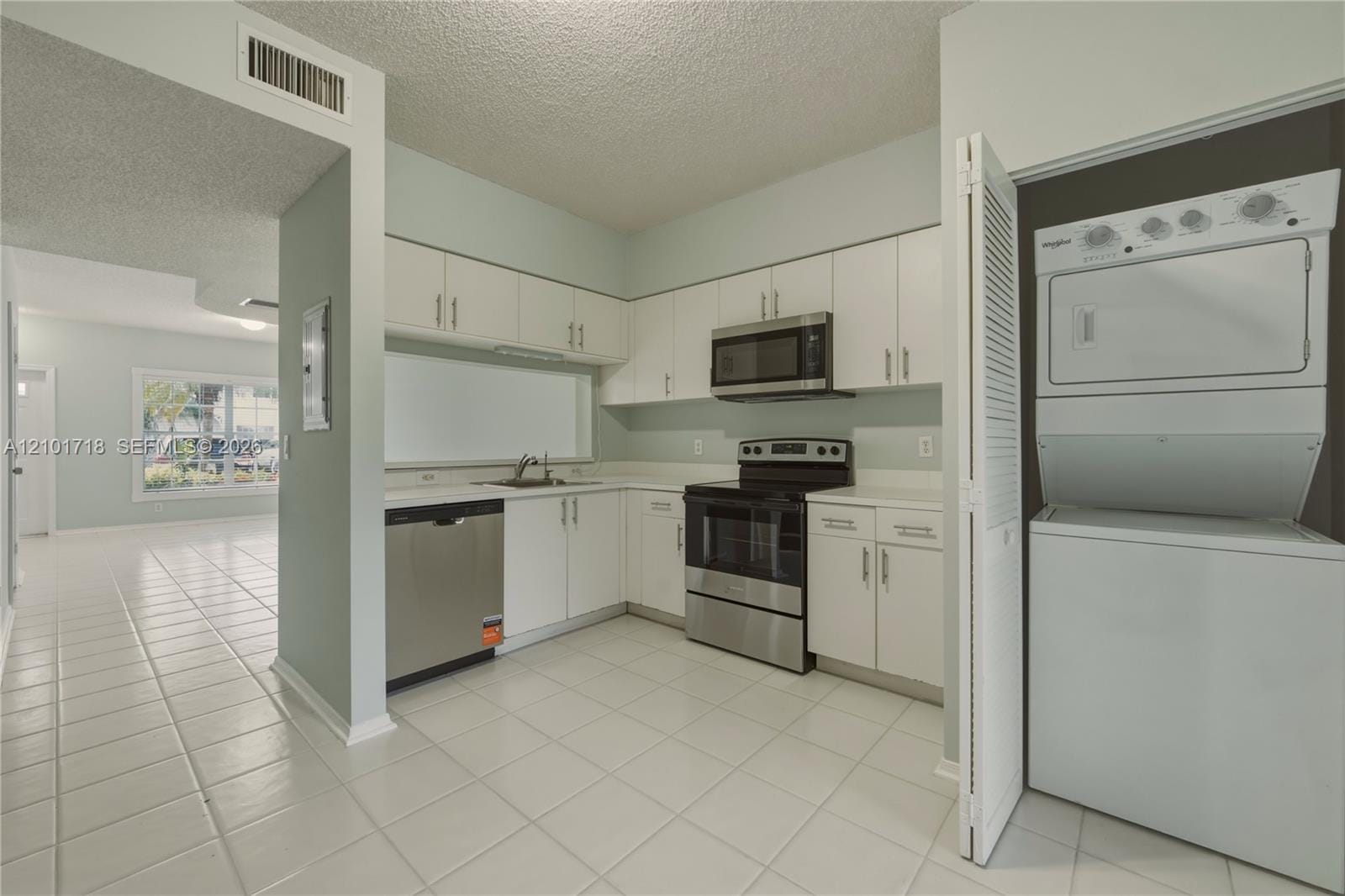 16679 Hemingway Drive, Weston, FL 33326 photo 9