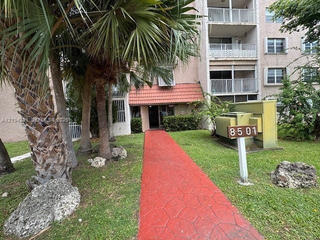 8501 NW 8th Street 206, Miami, FL 33126